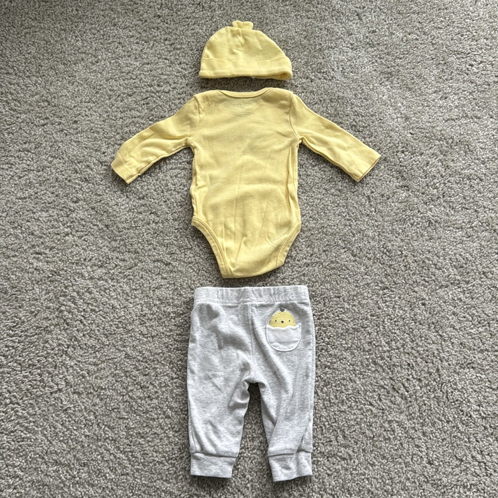 Carters Egg-stra Cute Easter Spring Set - Picture 4 of 6